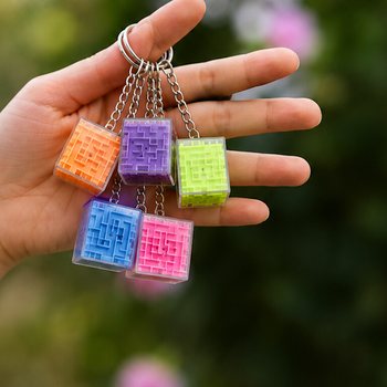 Брелок с игрой-лабиринтом &laquo;Кубик&raquo; (48 шт.)