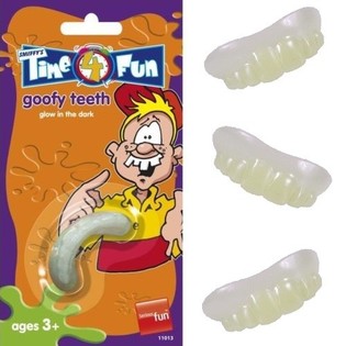 СВЕТЯЩИЕСЯ В ТЕМНОТЕ ЗУБЫ SMIFFY'S (12 шт.)