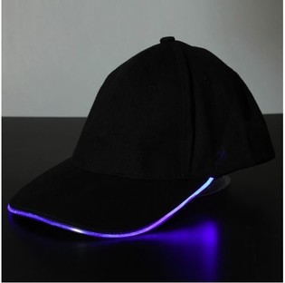 СВЕТЯЩАЯСЯ LED КЕПКА / ПАТИ-КЕПКИ - ЦВЕТ: ФИОЛЕТОВЫЙ (12 шт.)
